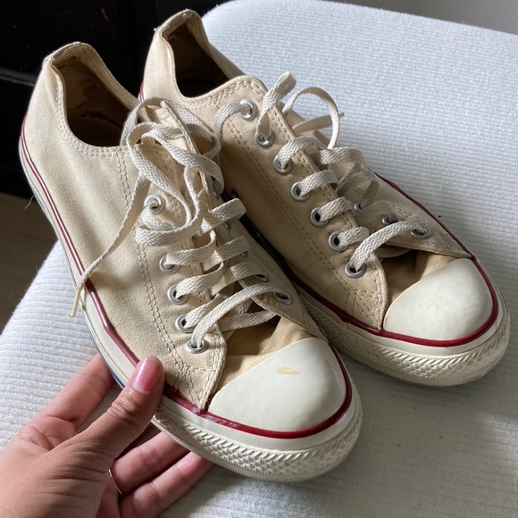 Used tan All star chucks size 9 men.
